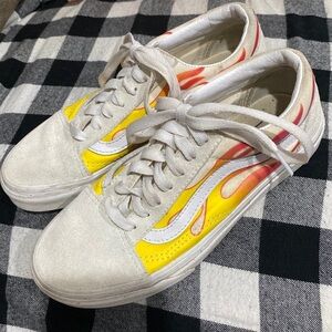 Old School Vans White with Flames Men’s 5 or women’s 6.5